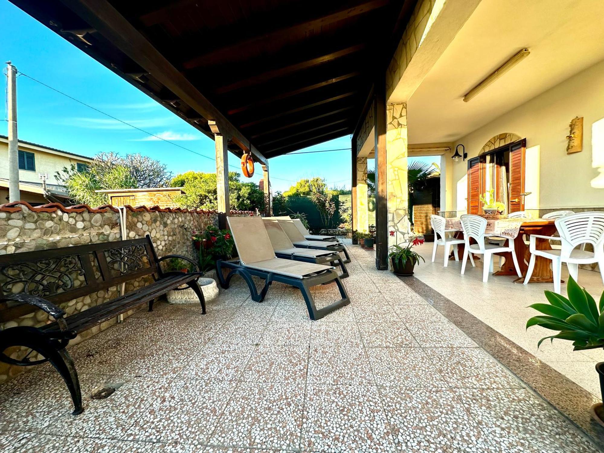 Casa Del Sole Apartamento Campofelice Di Roccella Exterior foto